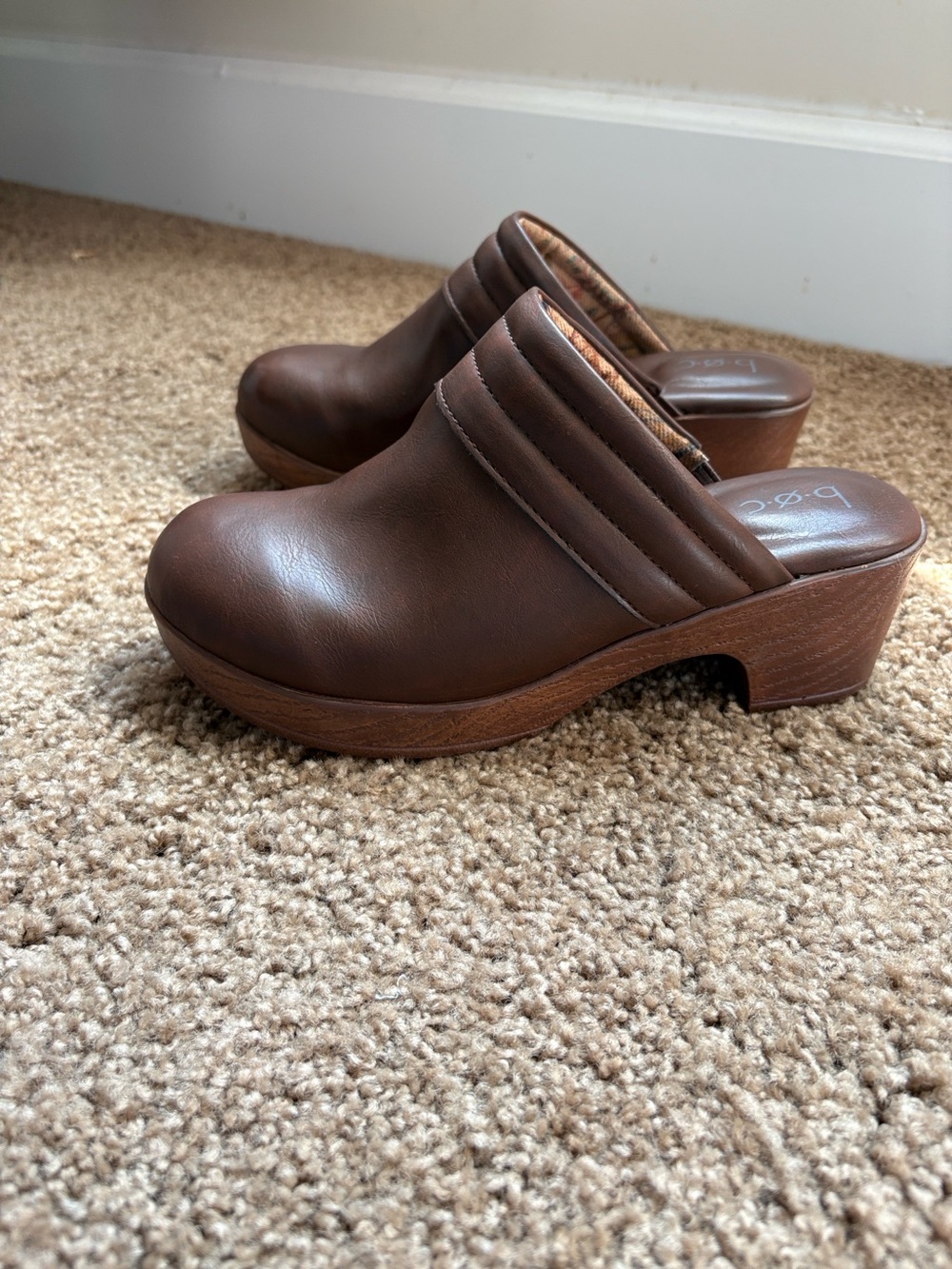 b.o.c. Brown Clog Mules with Wood-Effect Heel Size 7